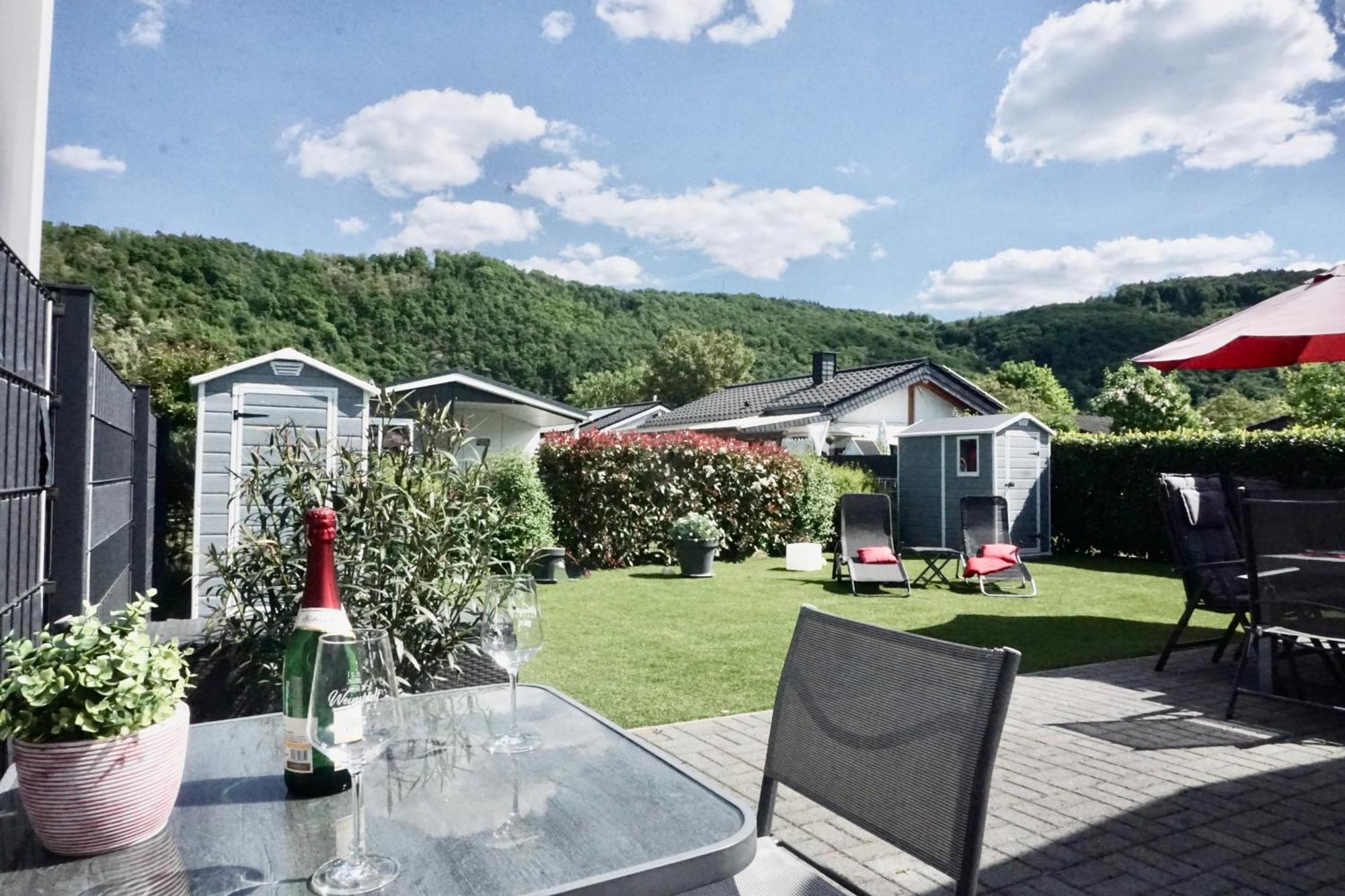 Ferienhaus Ufergeheimnis Am Guelser Moselbogen I 2 Sz I 5 Gaeste I Badebucht I Grill I Garten Coblence Extérieur photo