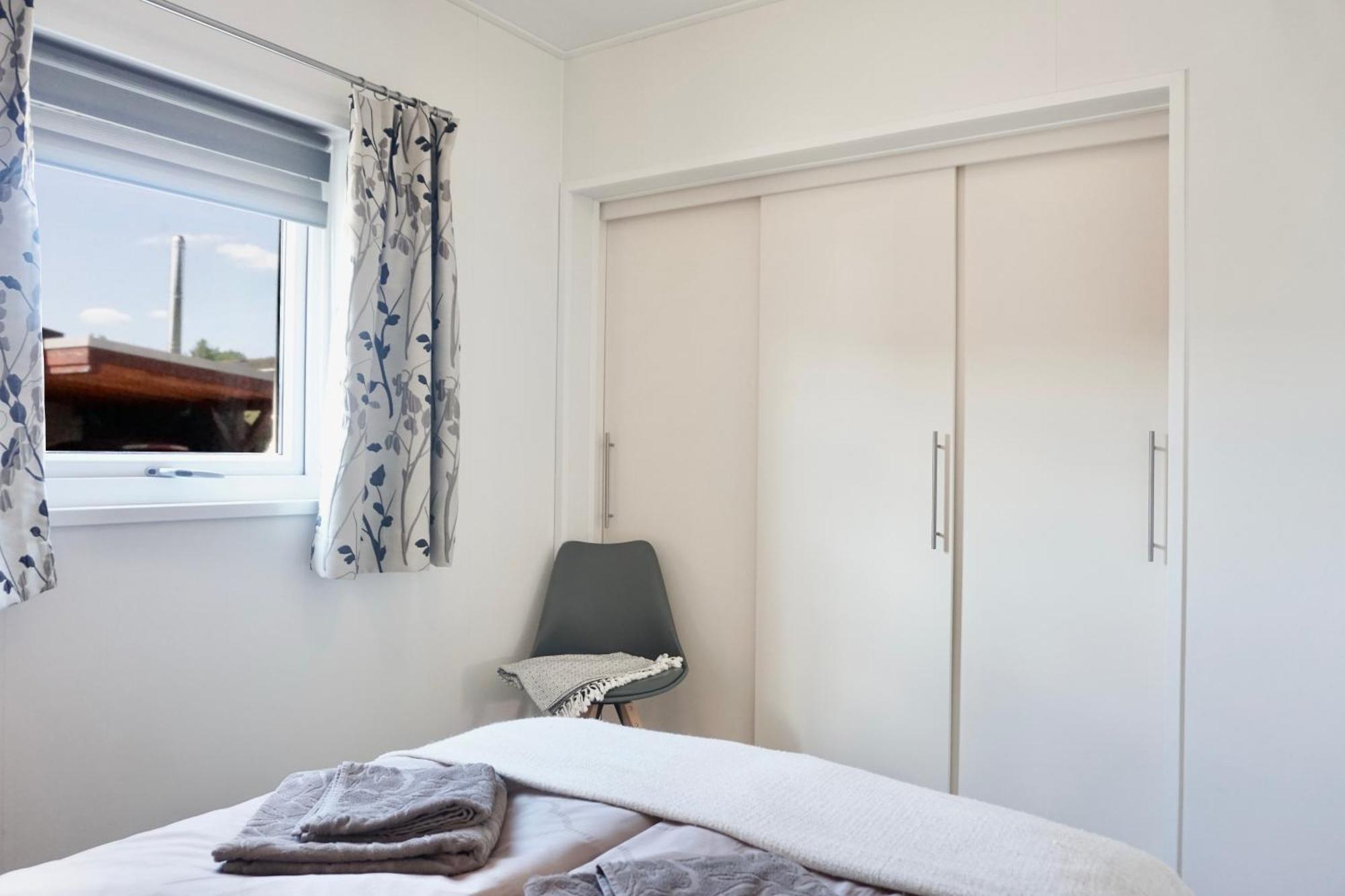 Ferienhaus Ufergeheimnis Am Guelser Moselbogen I 2 Sz I 5 Gaeste I Badebucht I Grill I Garten Coblence Extérieur photo
